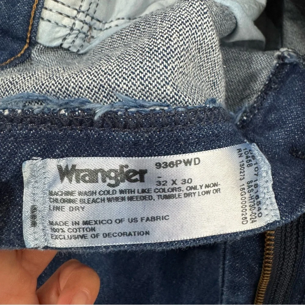 Wrangler Vintage Dark Wash Straight Jeans (Waist 31, Inseam 29) - Picture 9 of 9